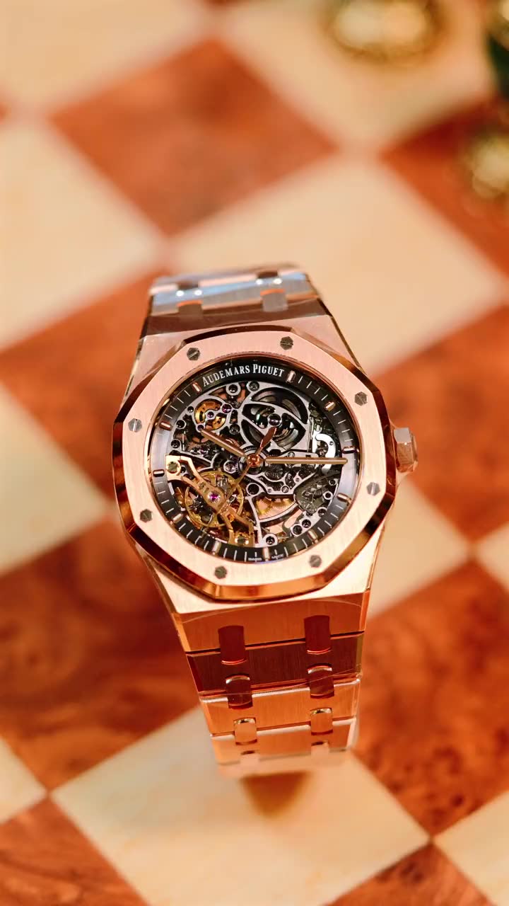 Open-worked luxury watch movement